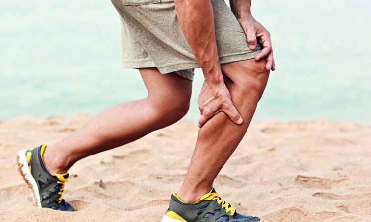 Lumières dans les jambes avec des varices